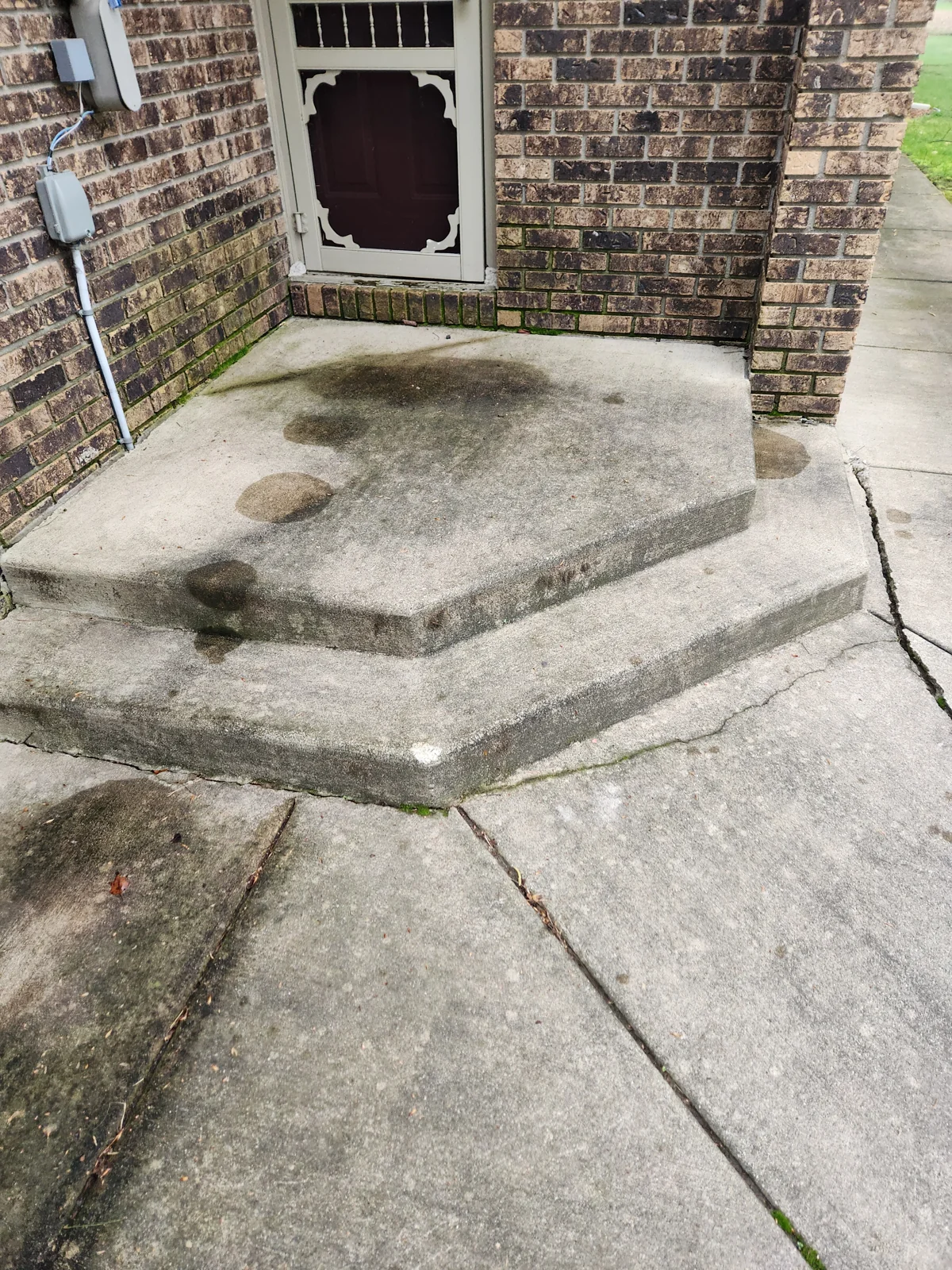 Concrete before professional cleaning